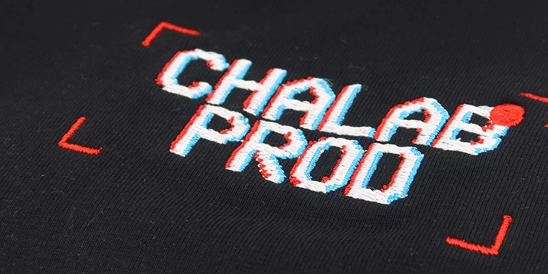 sweat personnalisé brodé couverture