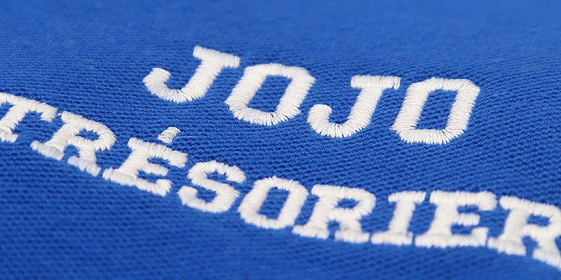tee shirt personnalisé brodé couverture