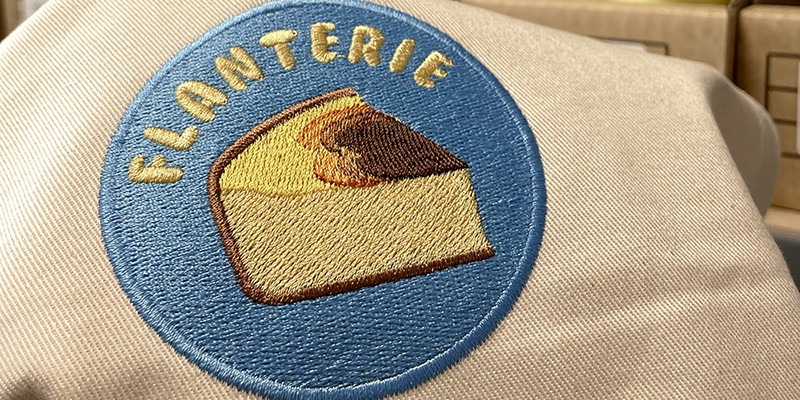 broderie personnalisée sur vêtement couverture
